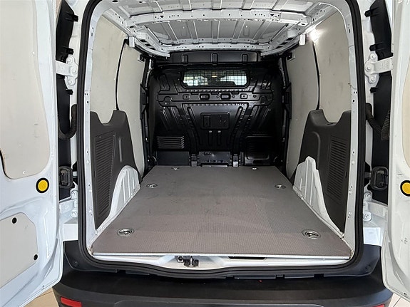 Ford Transit Connect 4 of 8