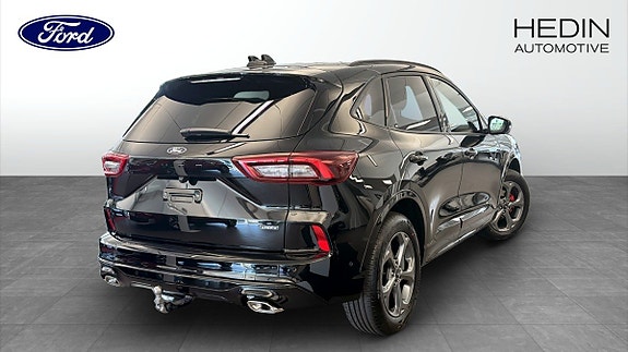 Ford Kuga 2 of 5