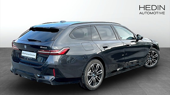 BMW 530e 2 of 5