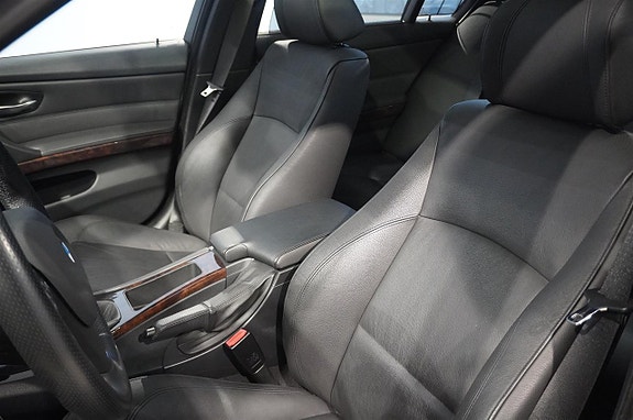 BMW 335i 12 of 19