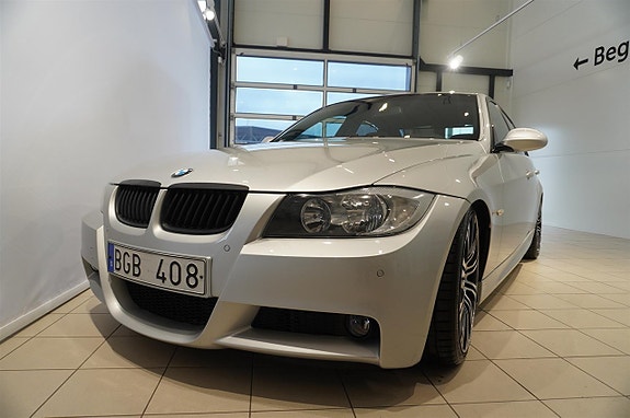 BMW 335i 4 of 19