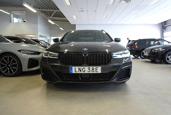 BMW 530e 2 of 24