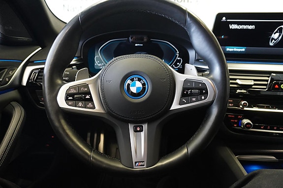 BMW 530e 14 of 24