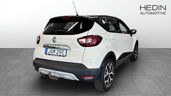 Renault Captur 2 of 5