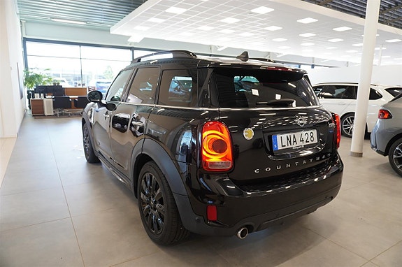 MINI Countryman SE 3 of 8