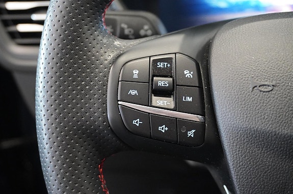 Ford Kuga 8 of 10
