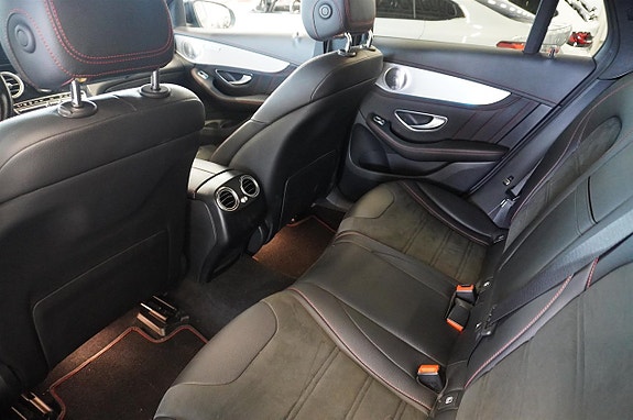 Mercedes-Benz GLC43 12 of 16