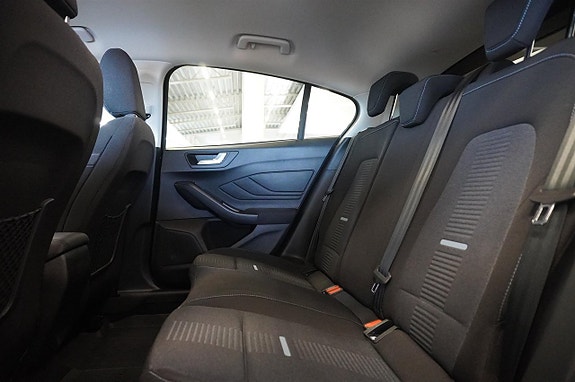 Ford Focus 10 of 17