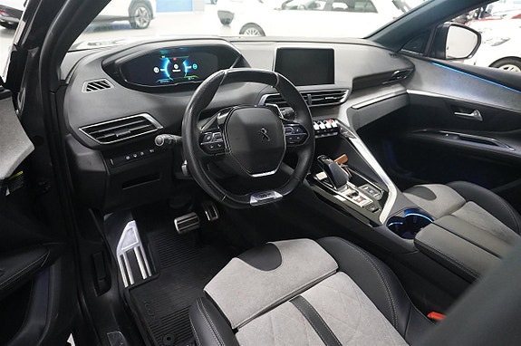 Peugeot 3008 2 of 5