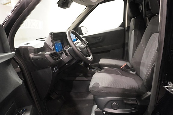 Ford Transit Courier 9 of 12