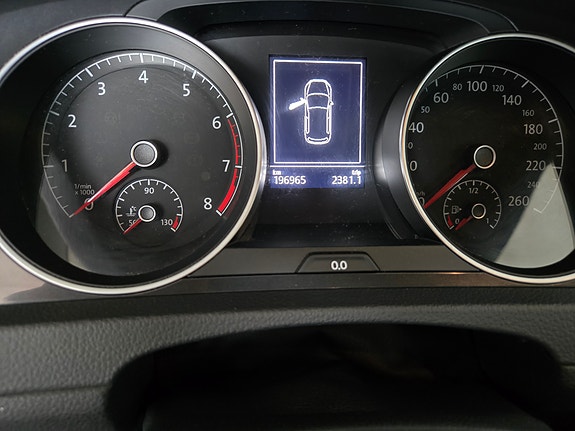 Volkswagen Golf VII 5 of 5