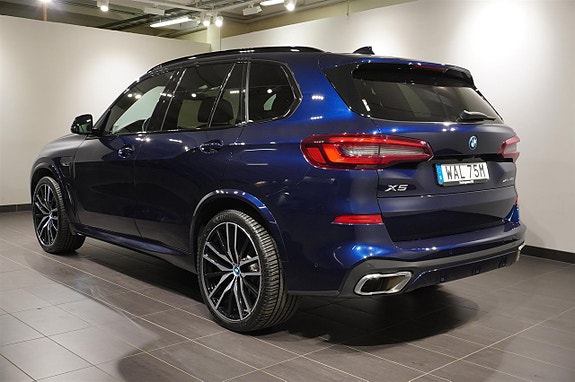 BMW X5 4 of 5