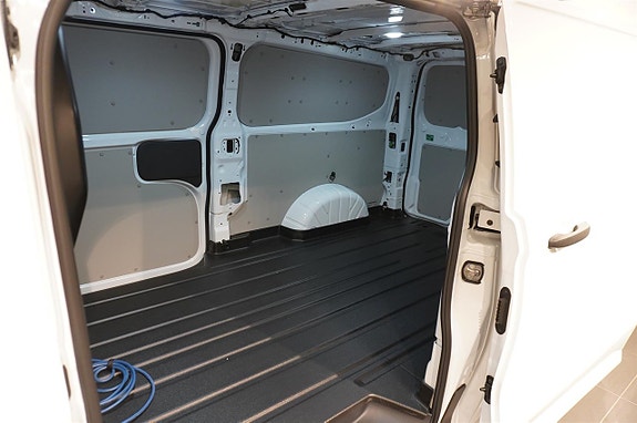 Ford Transit Custom 7 of 13
