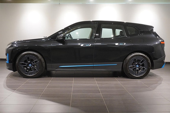 BMW iX 3 of 5