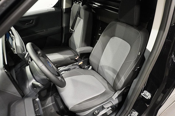 Ford Transit Courier 5 of 5