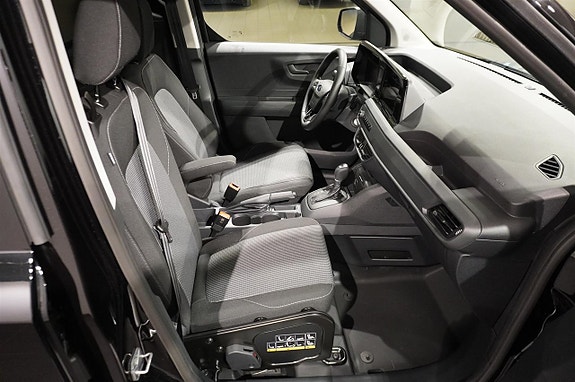 Ford Transit Courier 7 of 10