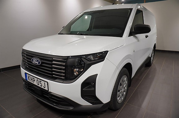 Ford Transit Courier 9 of 10