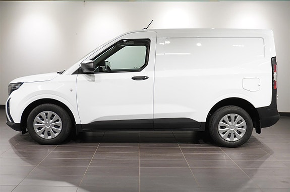 Ford Transit Courier 2 of 10
