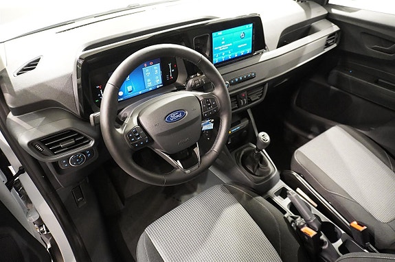 Ford Transit Courier 6 of 10