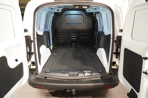 Ford Transit Courier 4 of 10