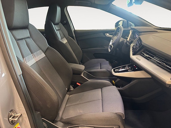 Audi Q4 e-tron 15 of 24