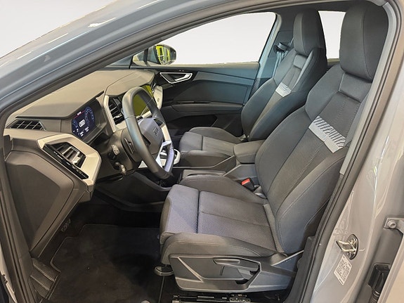 Audi Q4 e-tron 9 of 24