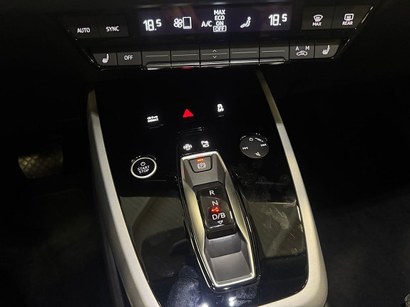 Audi Q4 e-tron 11 of 24
