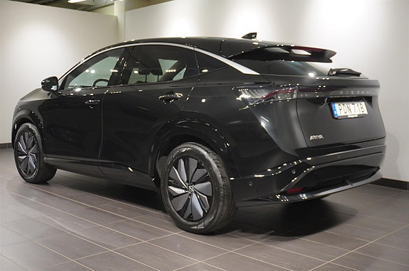 Nissan Ariya 4 of 21