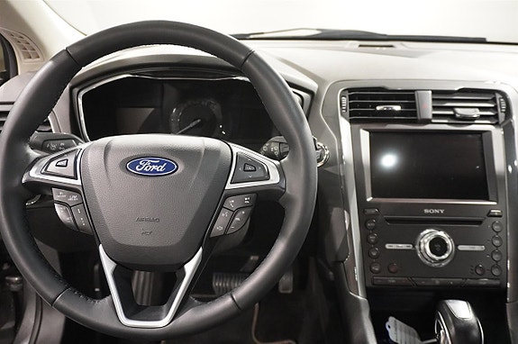 Ford Mondeo 12 of 17