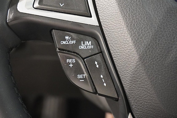 Ford Mondeo 13 of 17