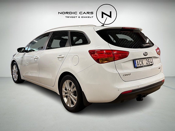 Kia Ceed 2 of 5