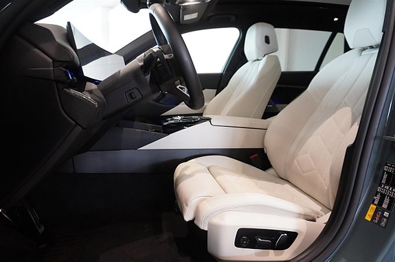 BMW i5 5 of 16