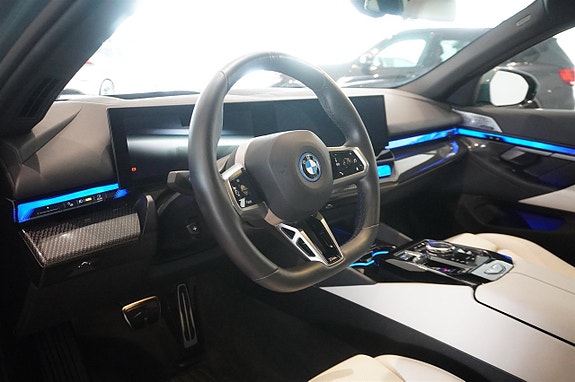 BMW i5 2 of 16
