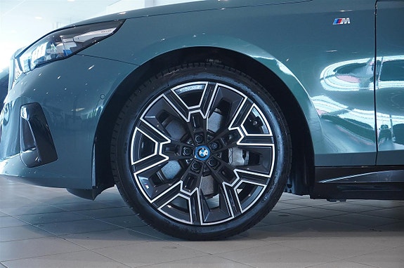 BMW i5 16 of 16