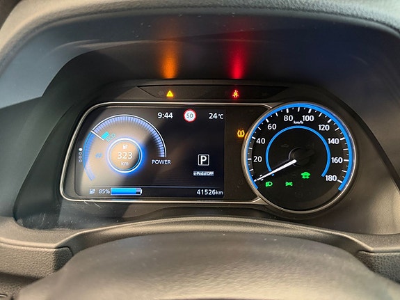 Nissan Leaf 12 of 23