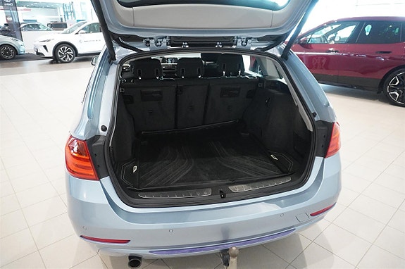 BMW 320d 5 of 11