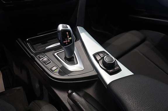 BMW 320d 9 of 11