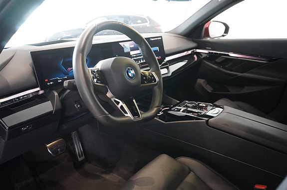 BMW i5 3 of 13