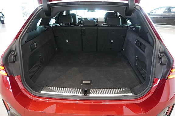 BMW i5 12 of 13