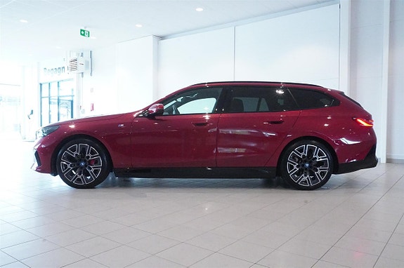 BMW i5 4 of 13