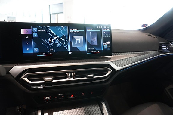 BMW i4 7 of 12