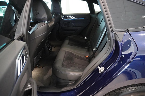 BMW i4 6 of 12