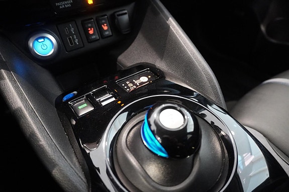 Nissan Leaf 8 of 14