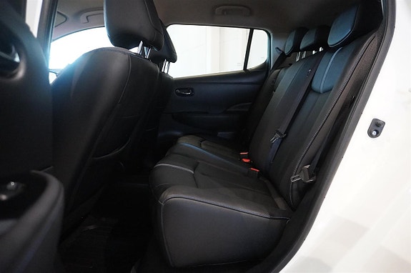 Nissan Leaf 6 of 14