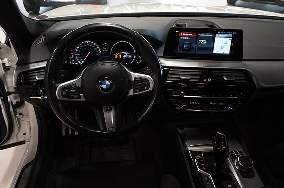BMW 520d 2 of 14