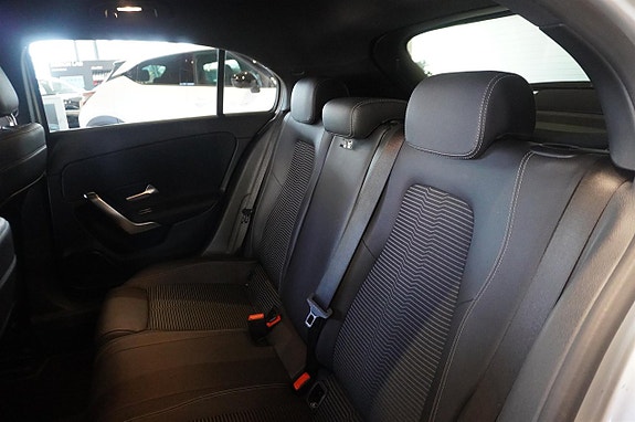 Mercedes-Benz A200 13 of 16