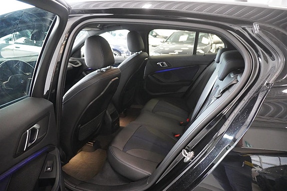 BMW 118i 8 of 8