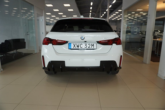 BMW 120 19 of 22