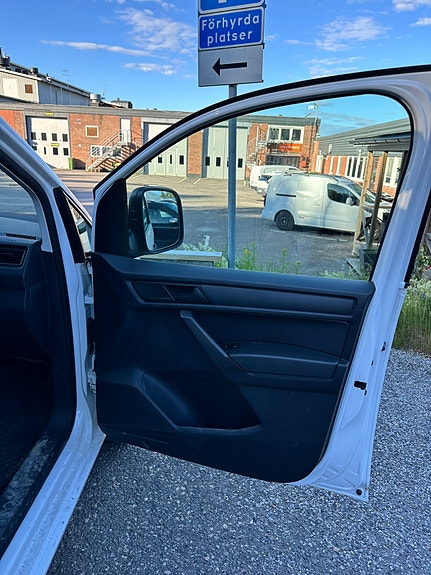 Volkswagen Caddy 5 of 5