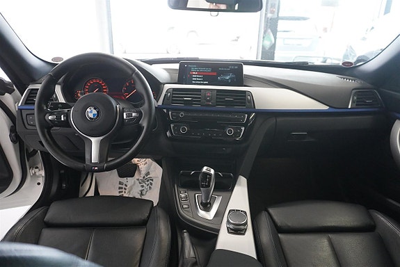 BMW 320i 7 of 10